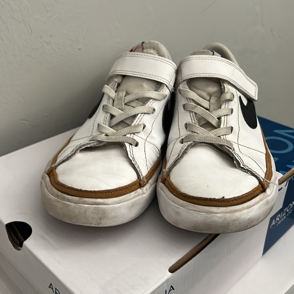 nike - Picture 2 of 2